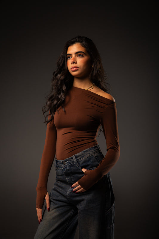 OFF-SHOULDER BROWN TOP